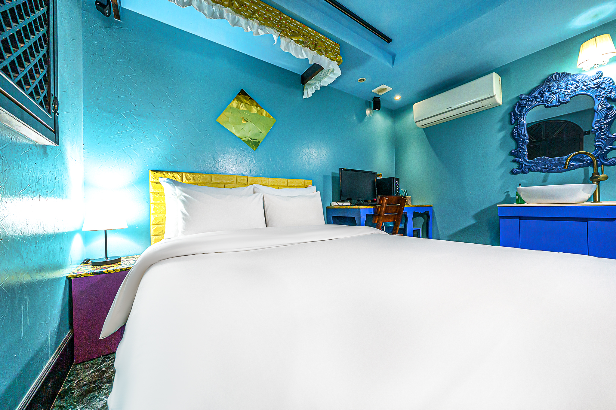 room detail thumbnail 0