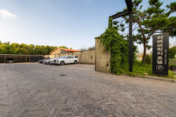 https://yaimg.yanolja.com/v5/2022/10/04/09/633bfe7952e6a0.51504357.jpg