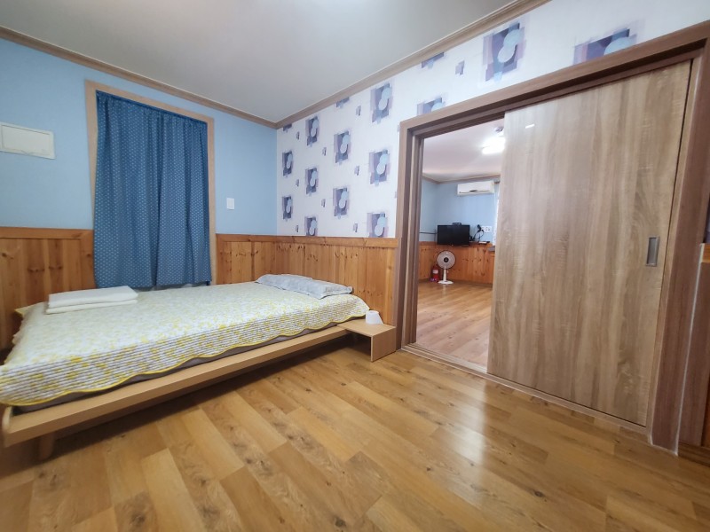 https://yaimg.yanolja.com/v5/2022/10/09/16/6342f616132b85.50790922.jpg