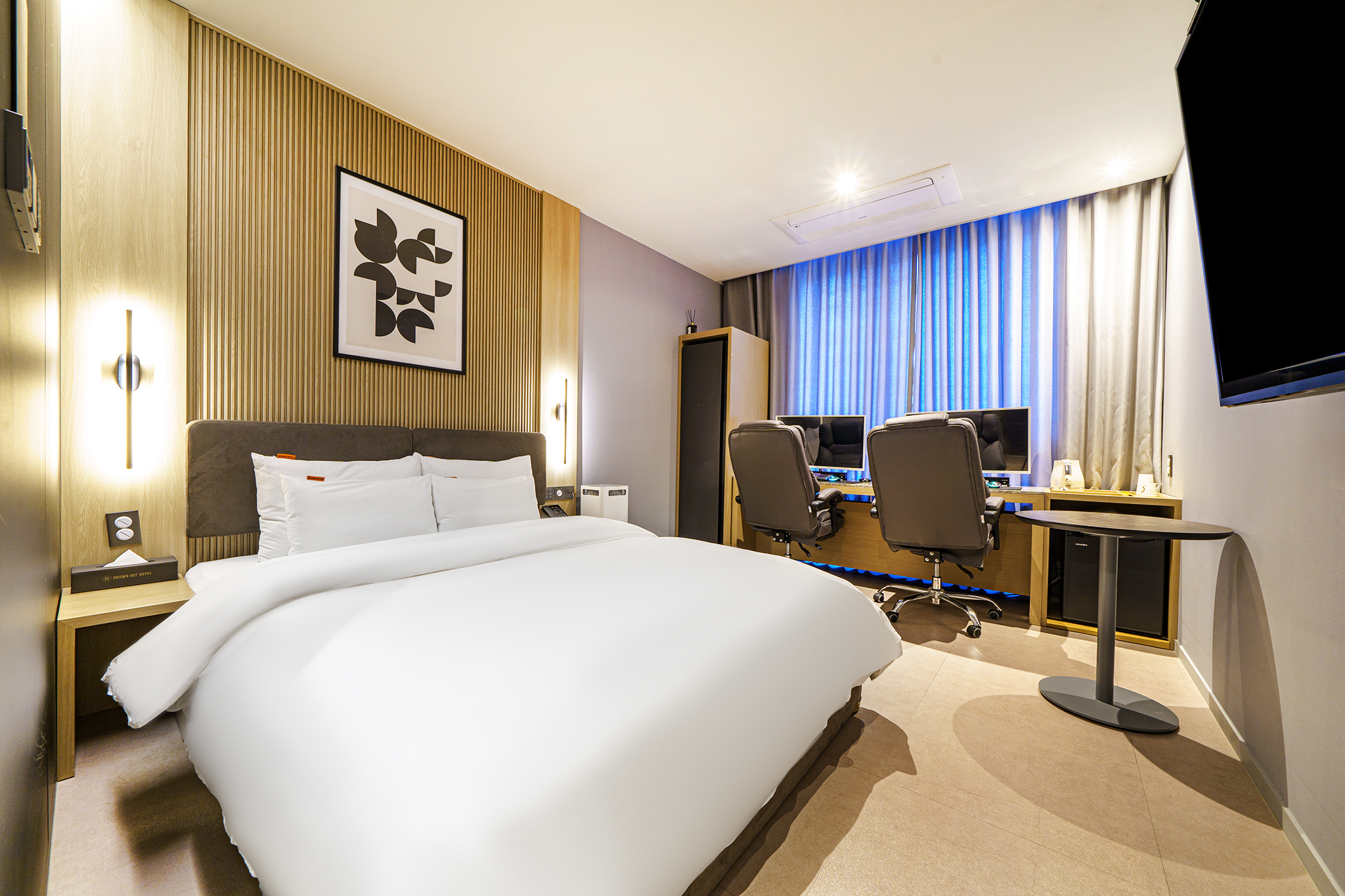 room detail thumbnail 0