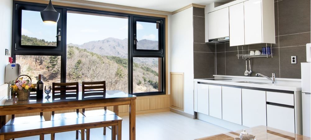  토요한정★  조식&수영장 2인무료 휴먼