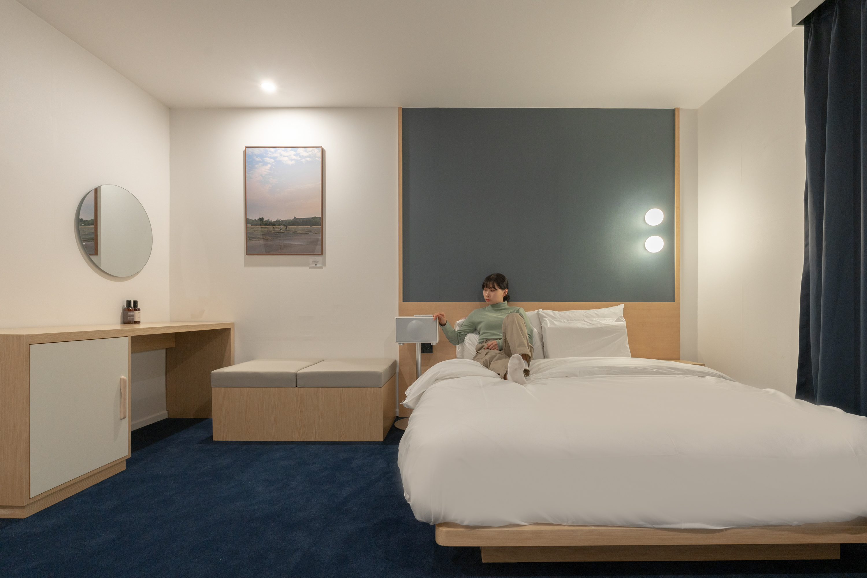 room detail thumbnail 1