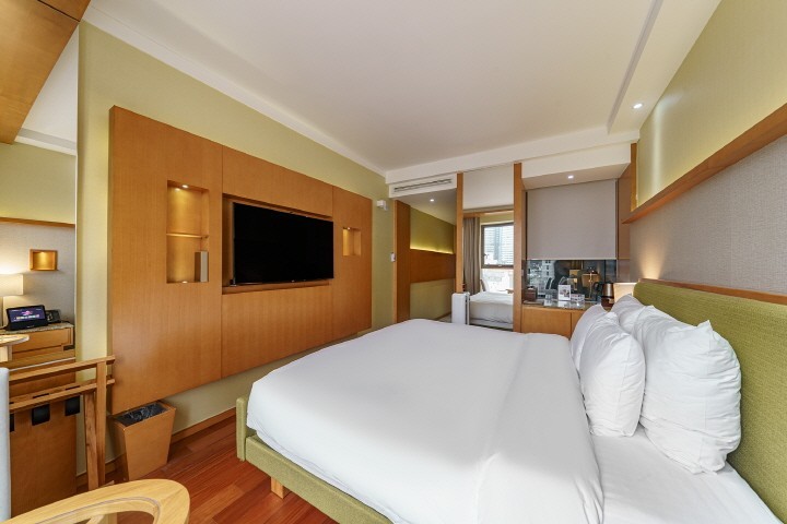 https://yaimg.yanolja.com/v5/2022/10/25/12/6357d6daf36592.80313304.jpg