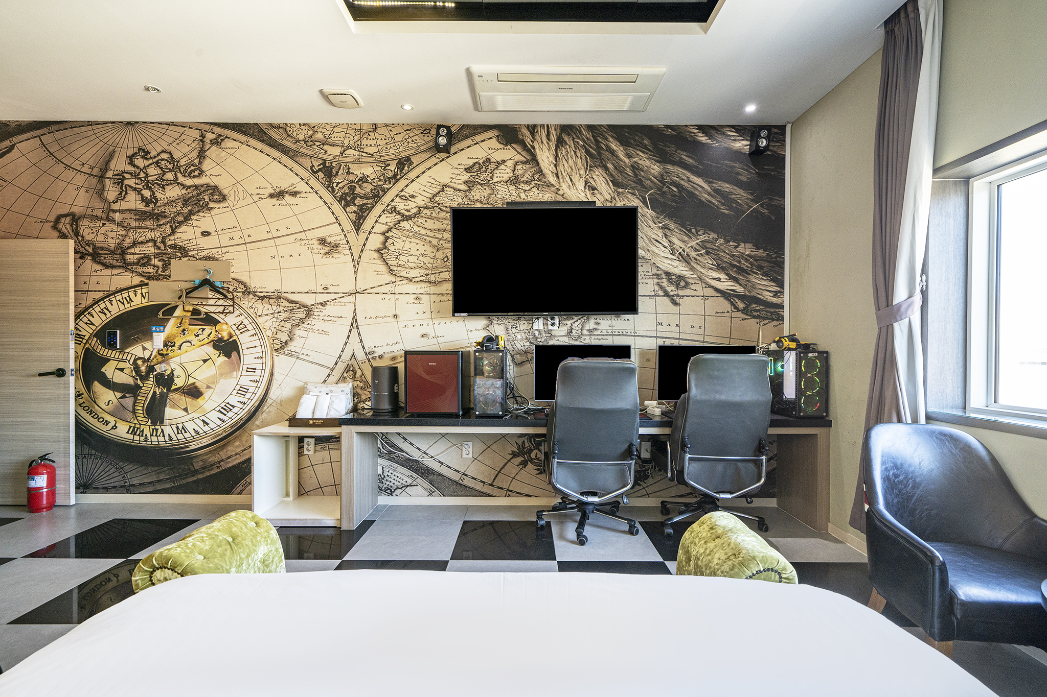 room detail thumbnail 0