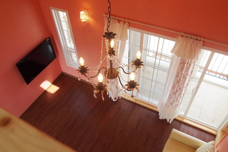 room detail thumbnail 2