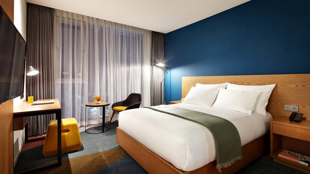 room detail thumbnail 1
