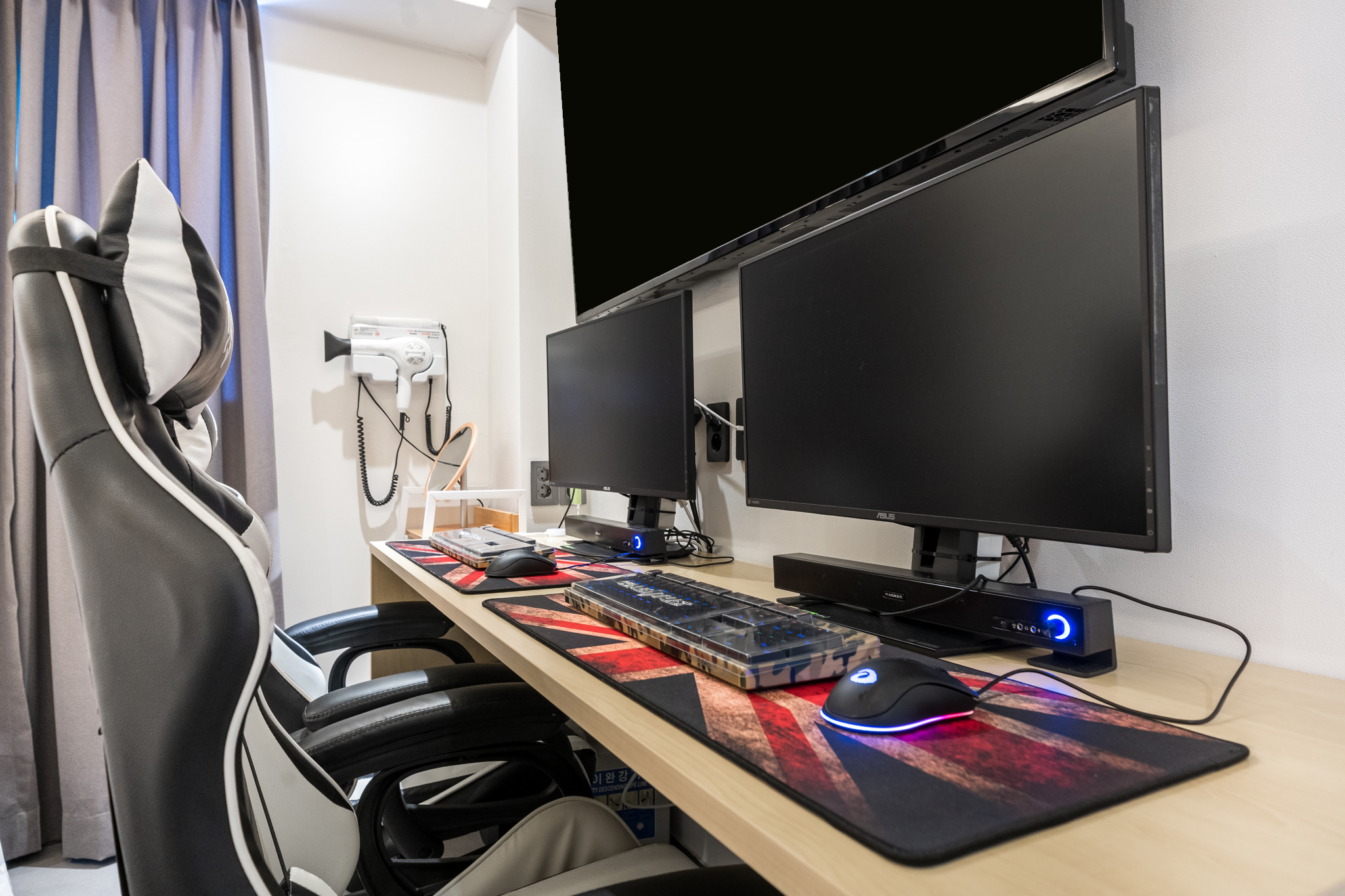 room detail thumbnail 1