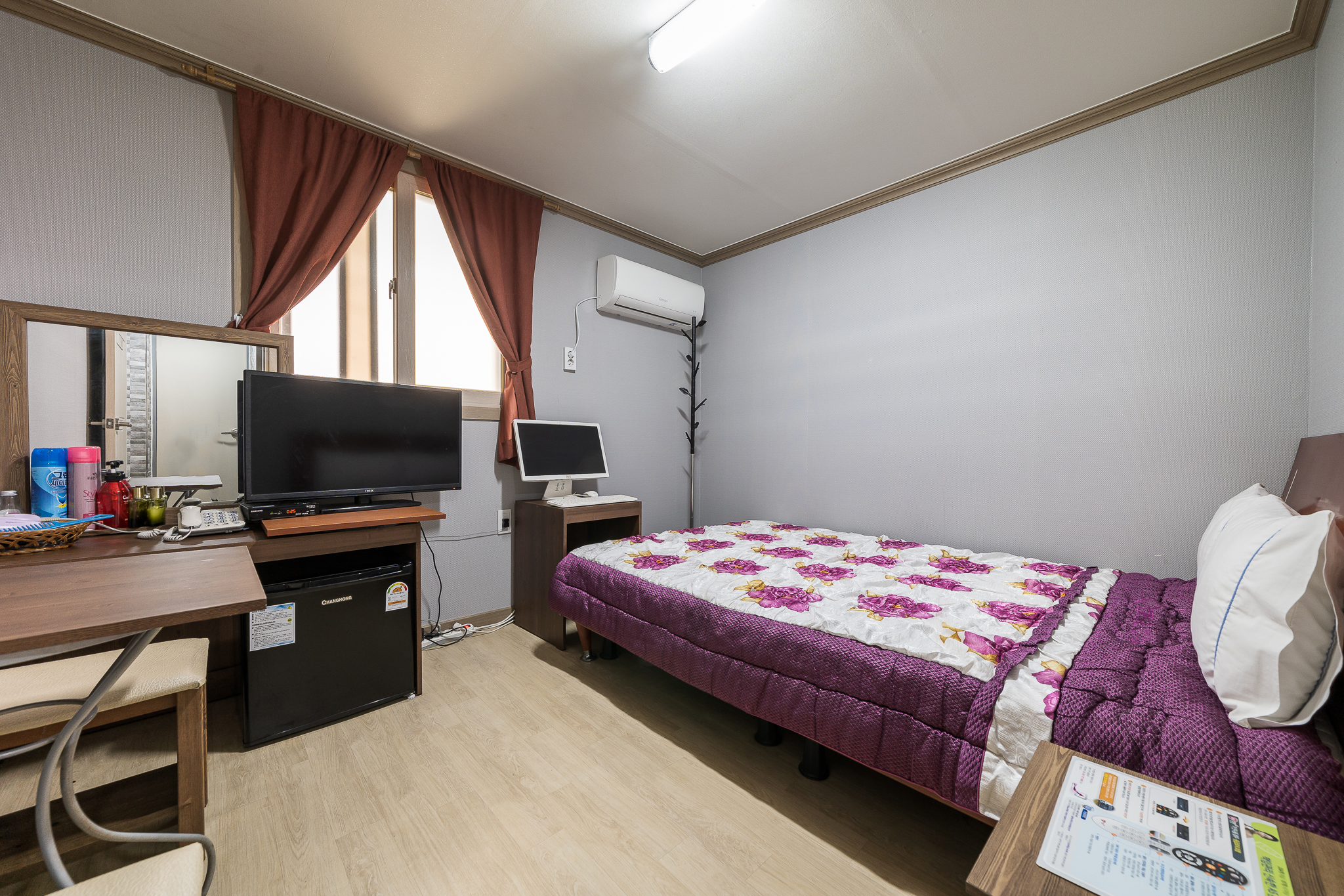 room detail thumbnail 0