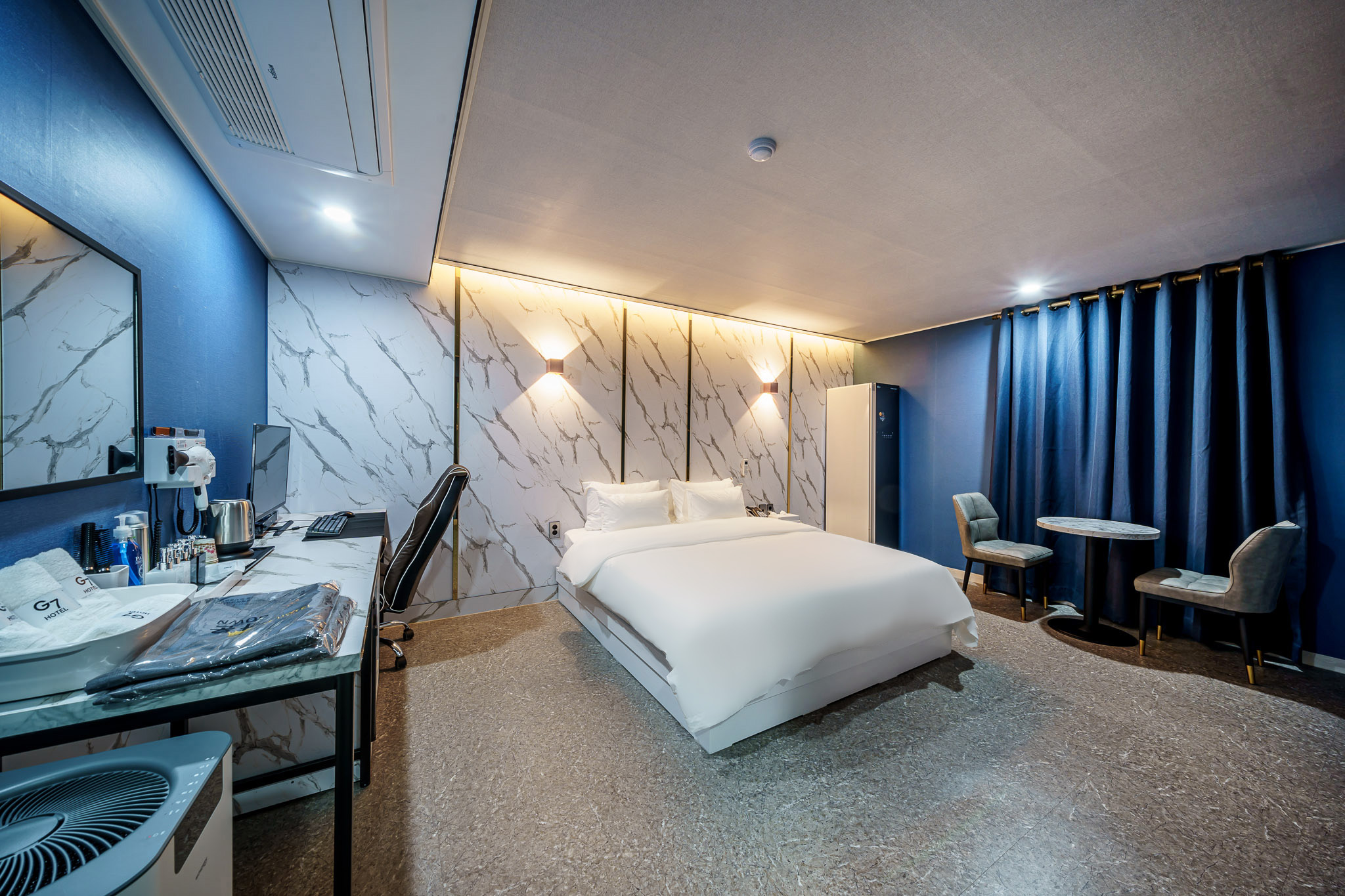 room detail thumbnail 0