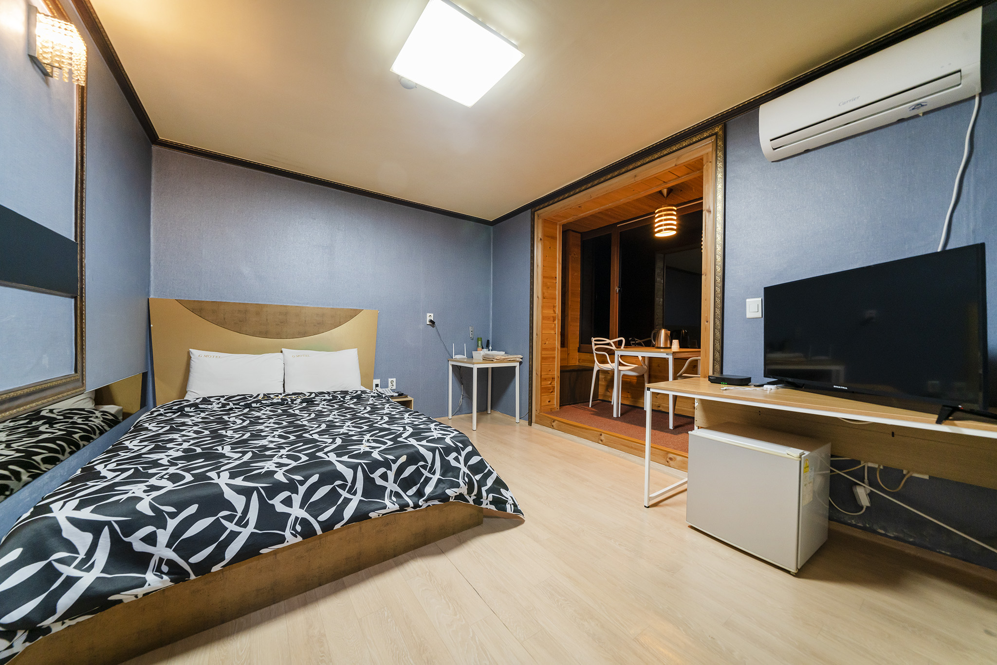 room detail thumbnail 0
