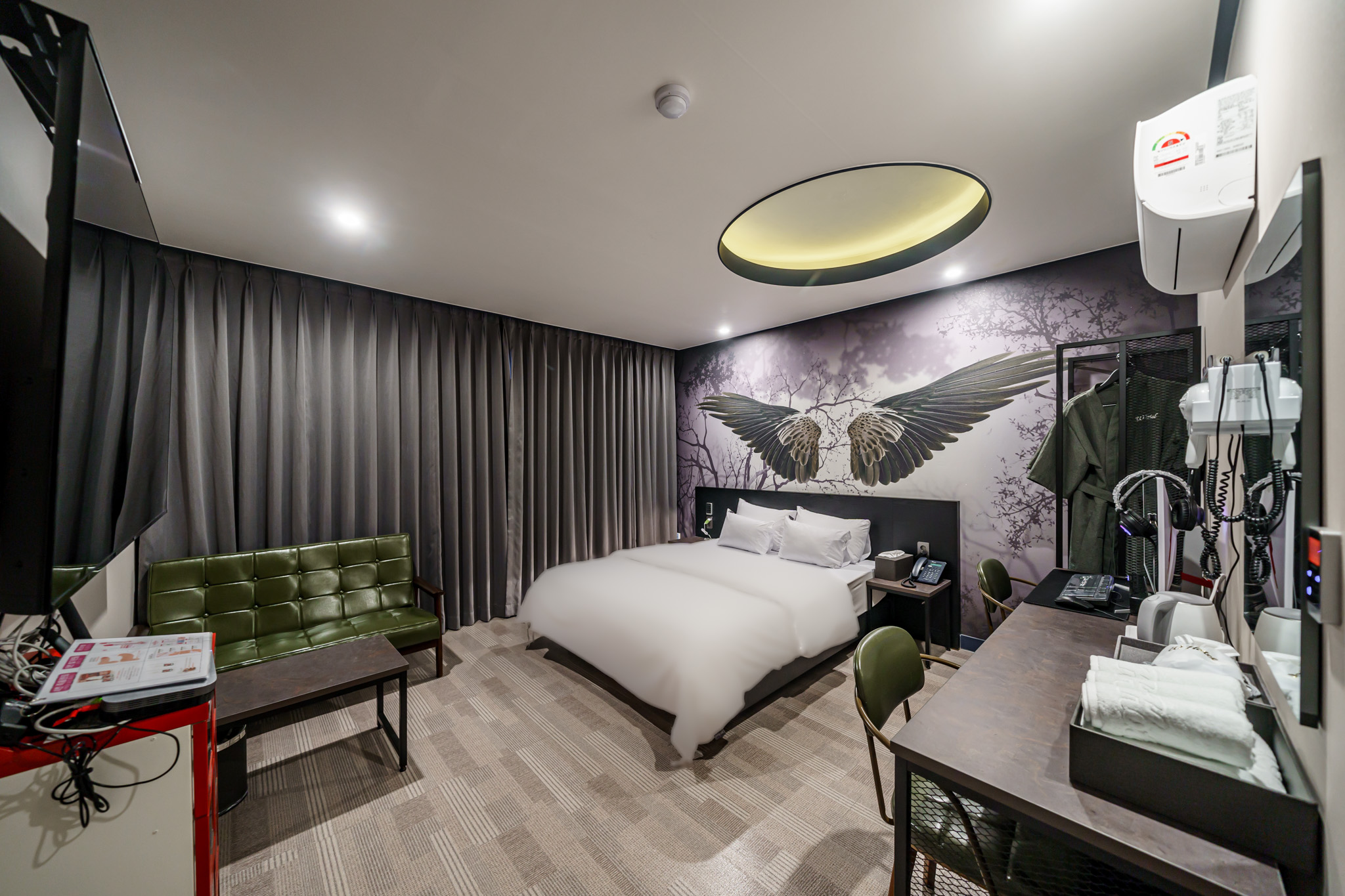 room detail thumbnail 0