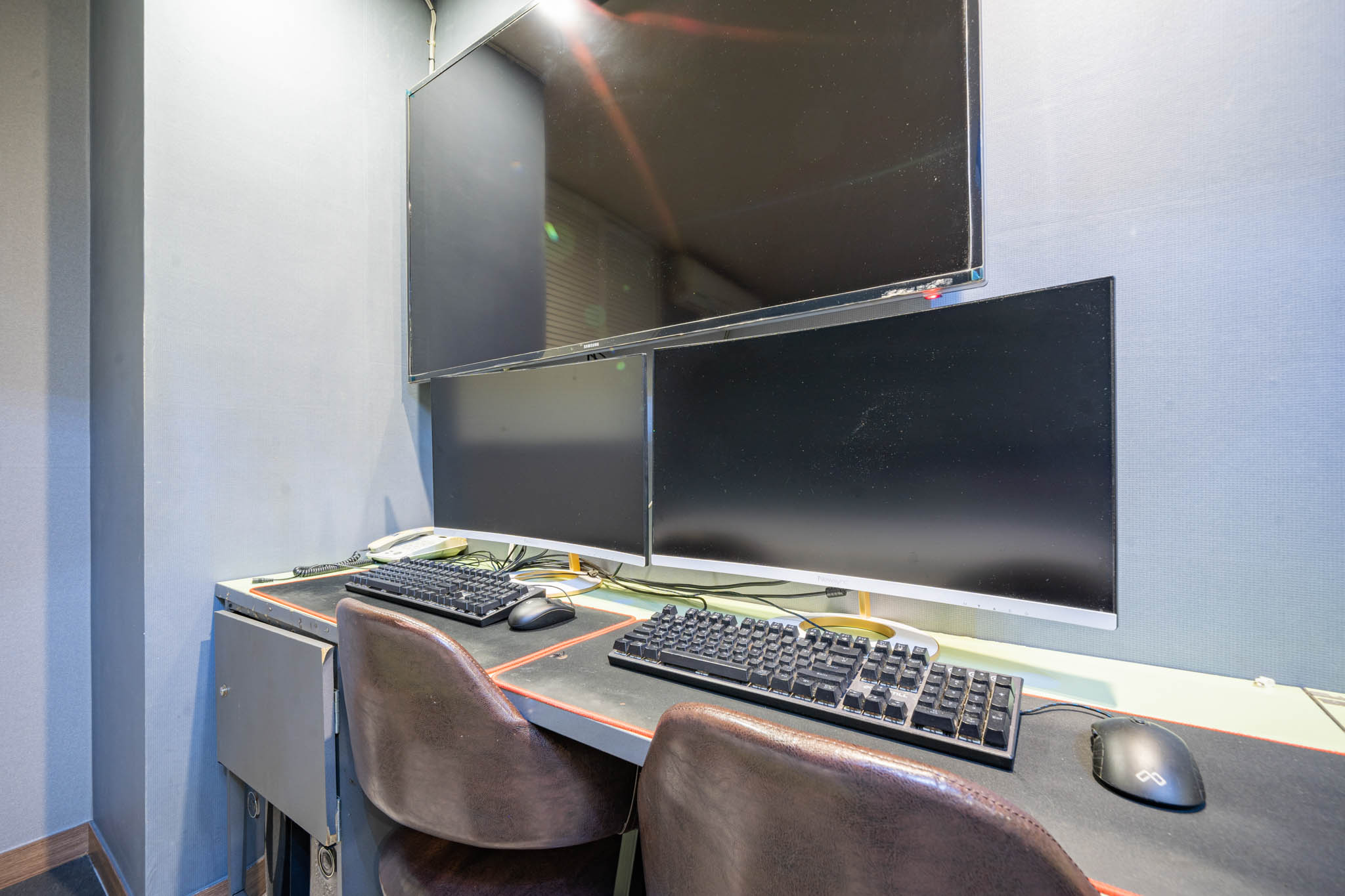 room detail thumbnail 1