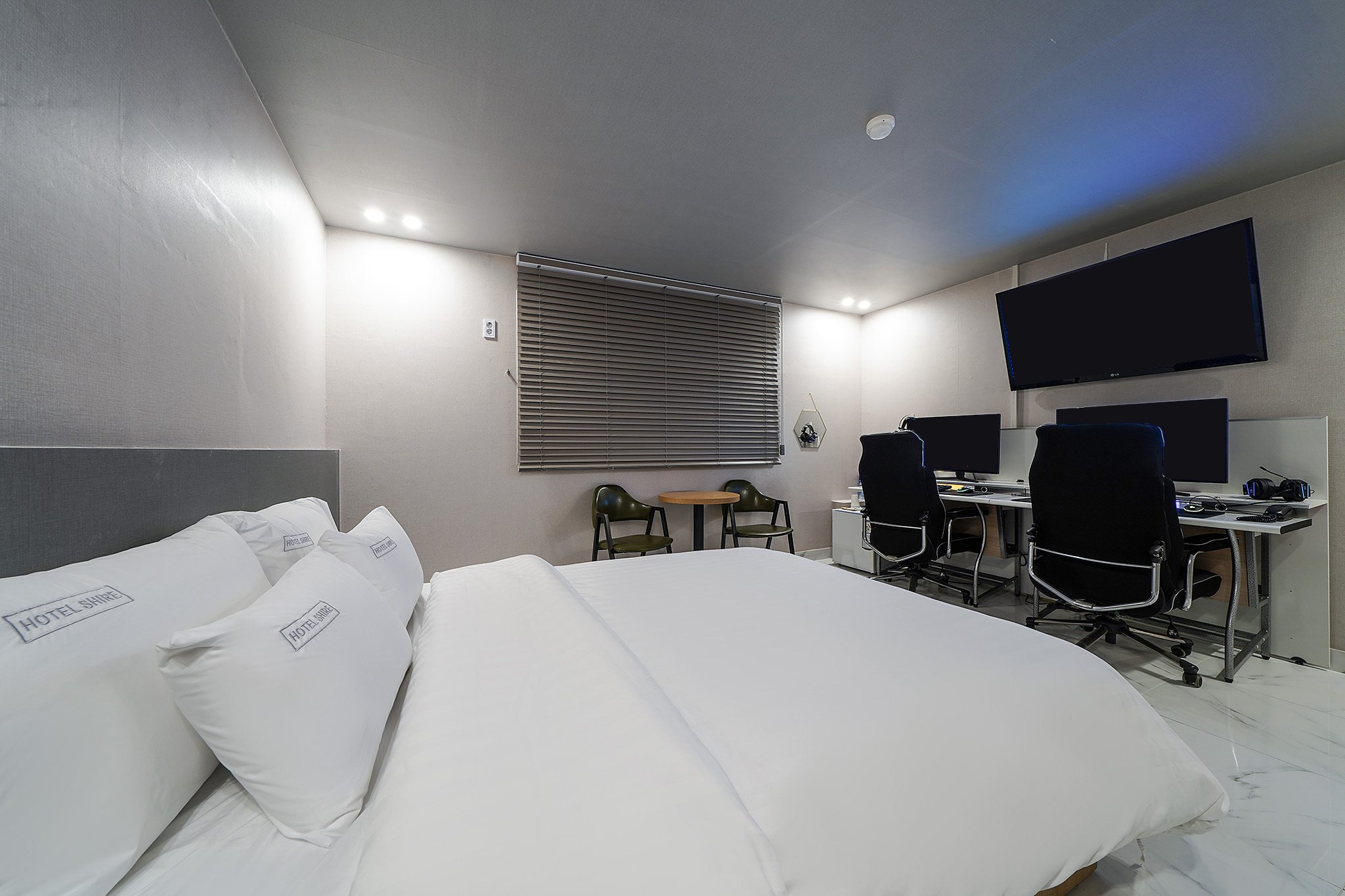 2인실-도보특가(흡연가능, 2PC, RTX3060)