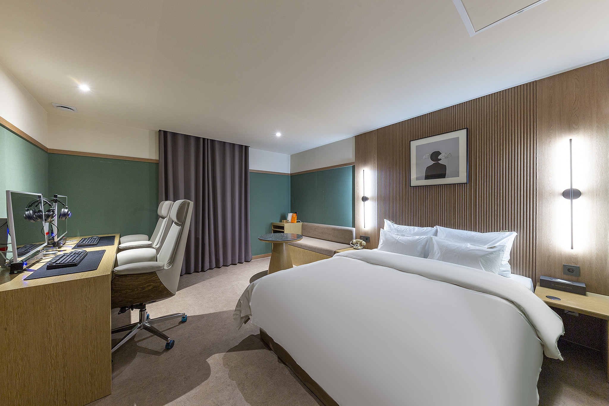 room detail thumbnail 0