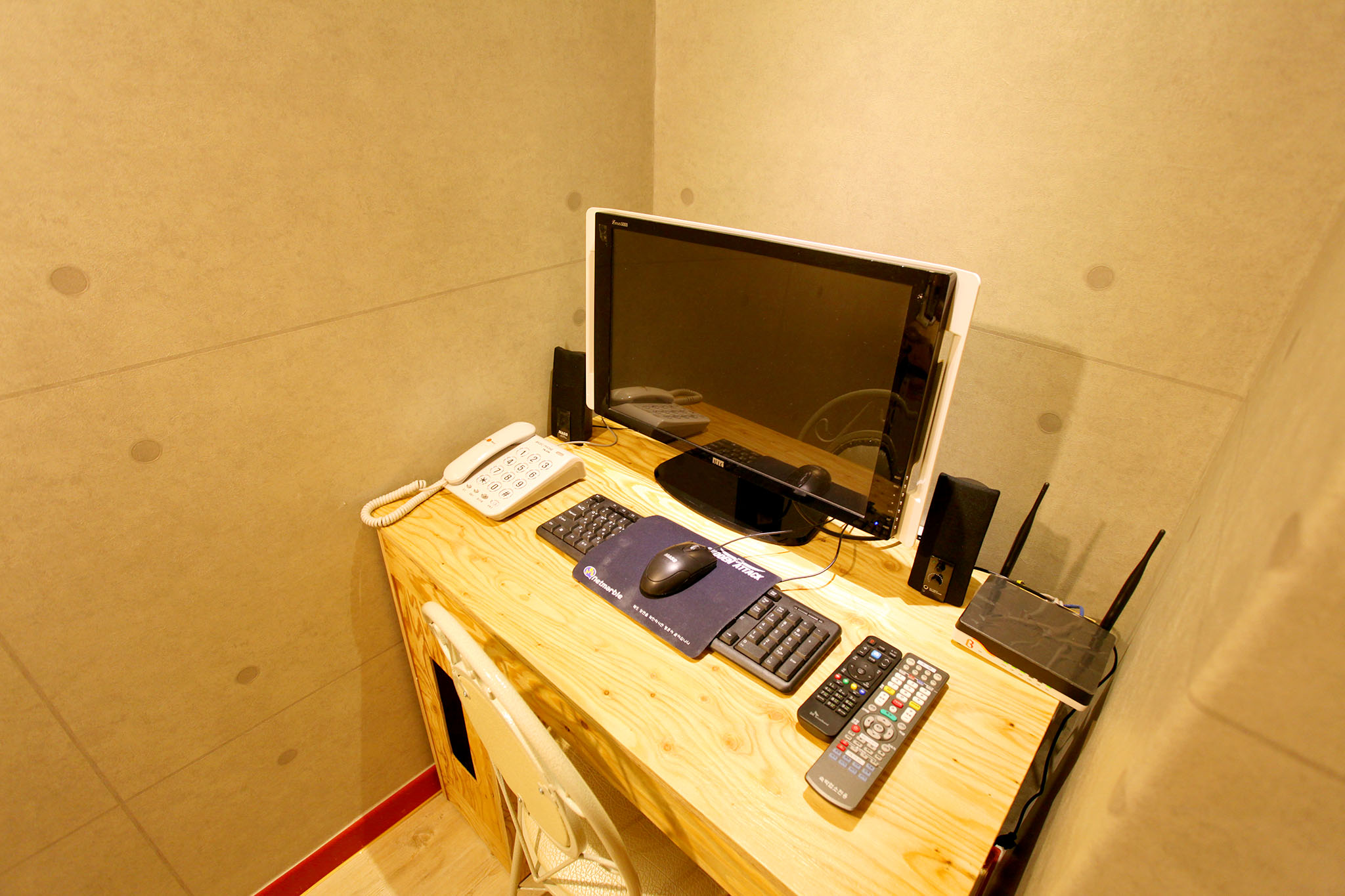 room detail thumbnail 1