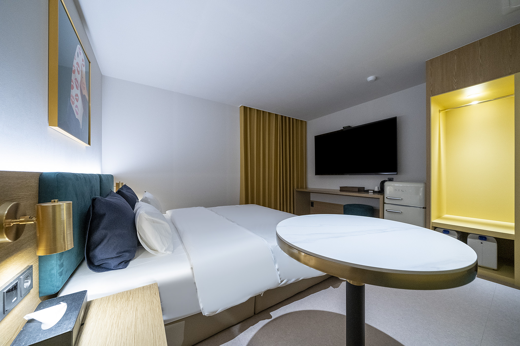 room detail thumbnail 1