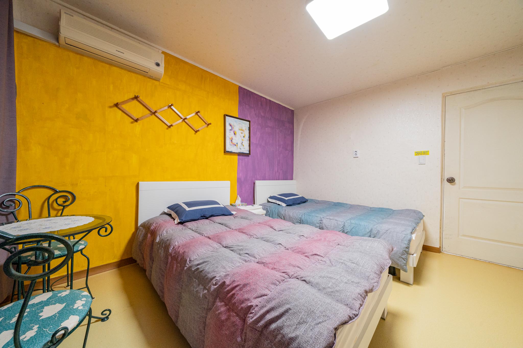 room detail thumbnail 1