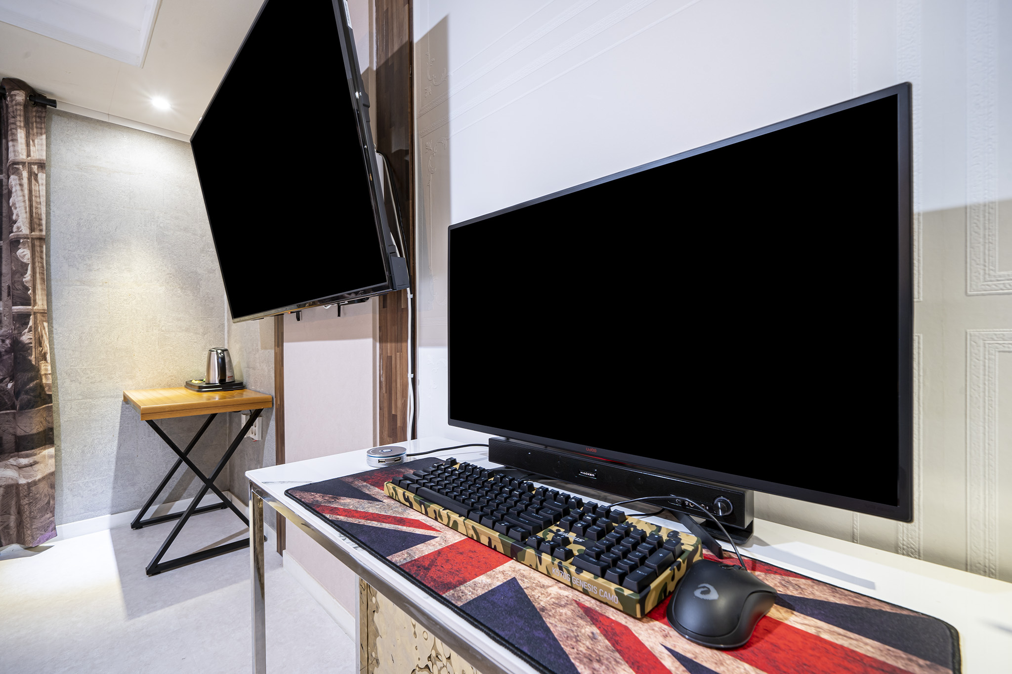 room detail thumbnail 0