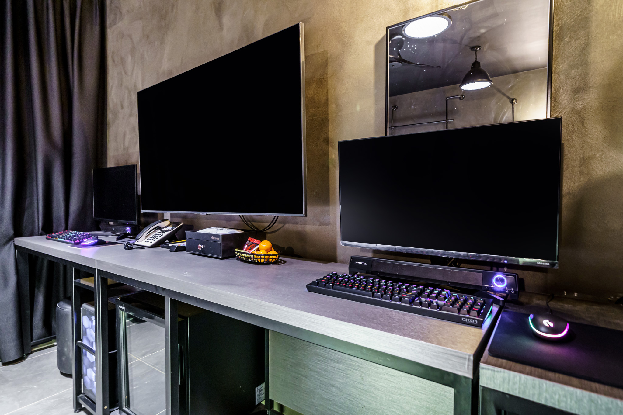 room detail thumbnail 1