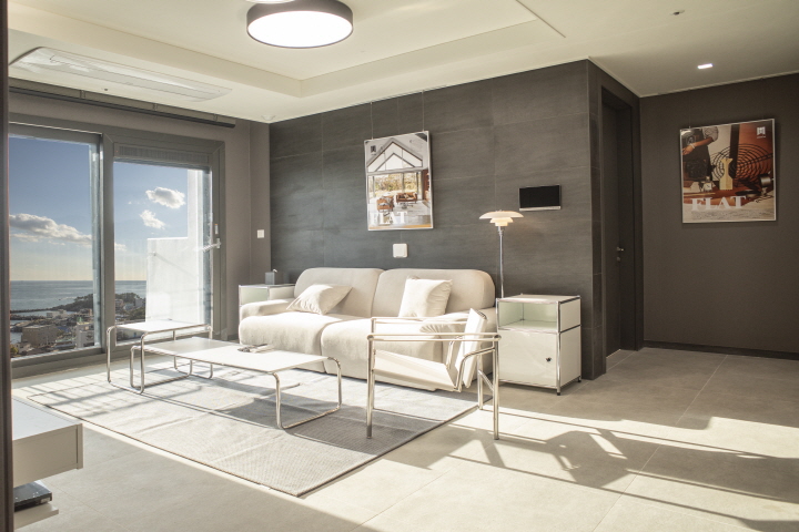 와이컬렉션 by UH 플랫 오시리아 썸네일4