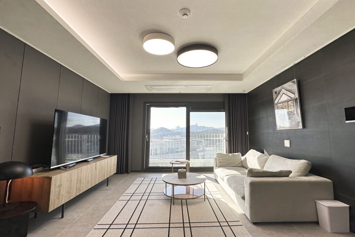 F. FLAT SUITE (4인, 시티뷰) Room Only