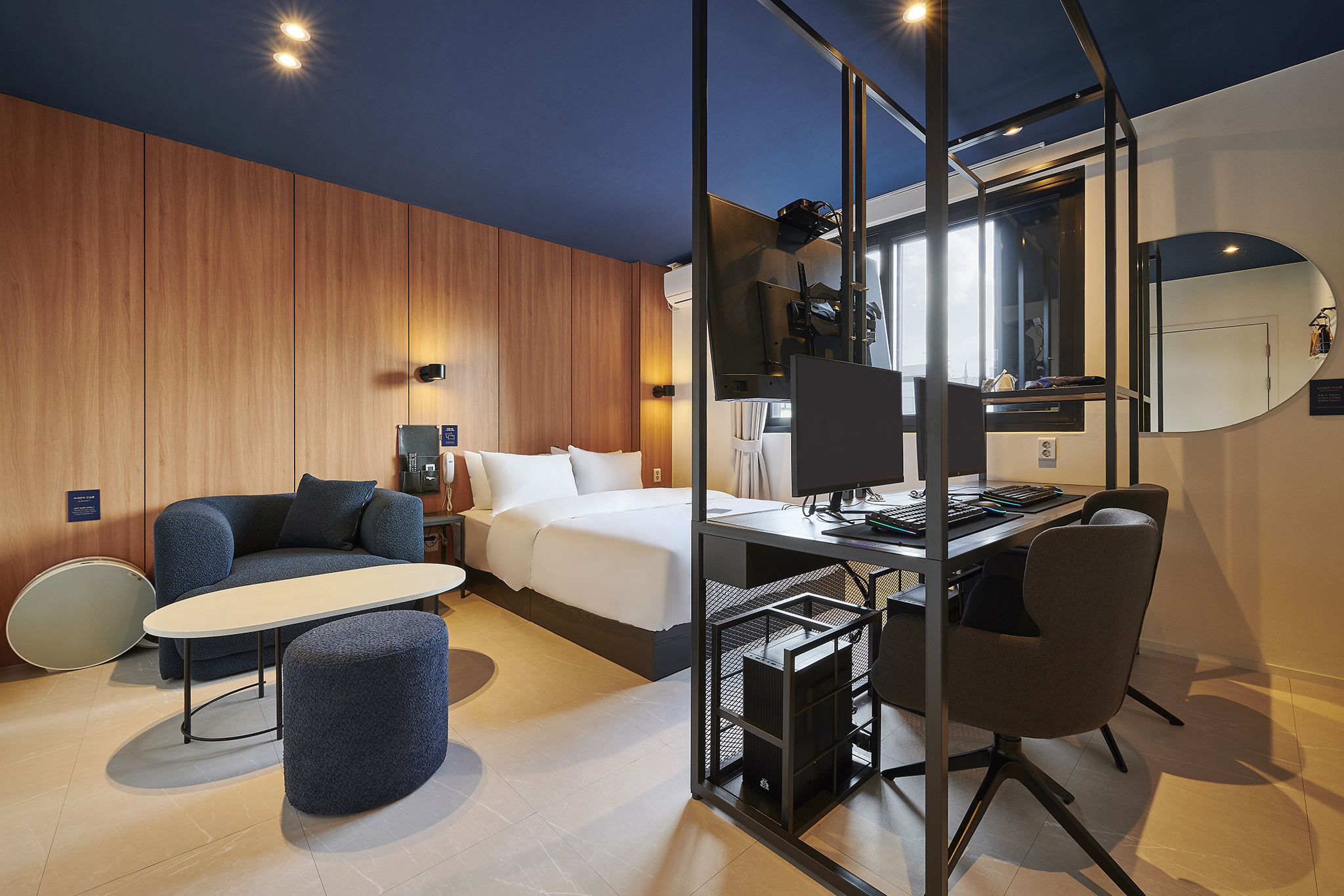 room detail thumbnail 0