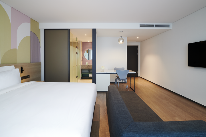 room detail thumbnail 0