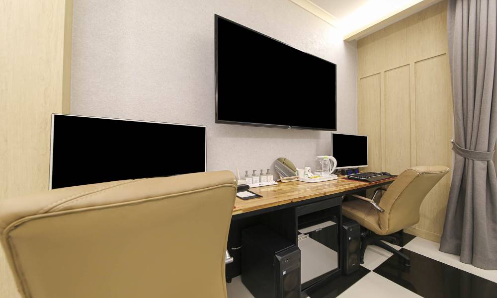 room detail thumbnail 1