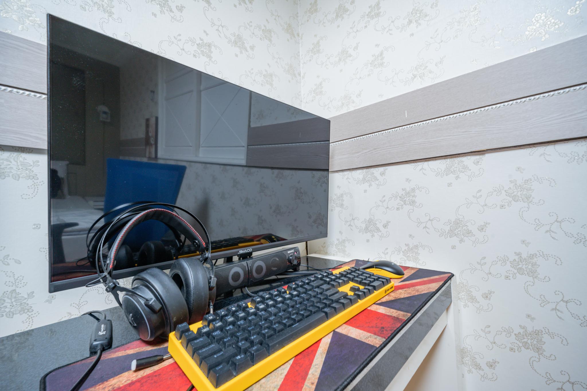 room detail thumbnail 1