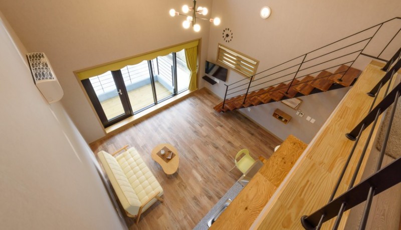 room detail thumbnail 2