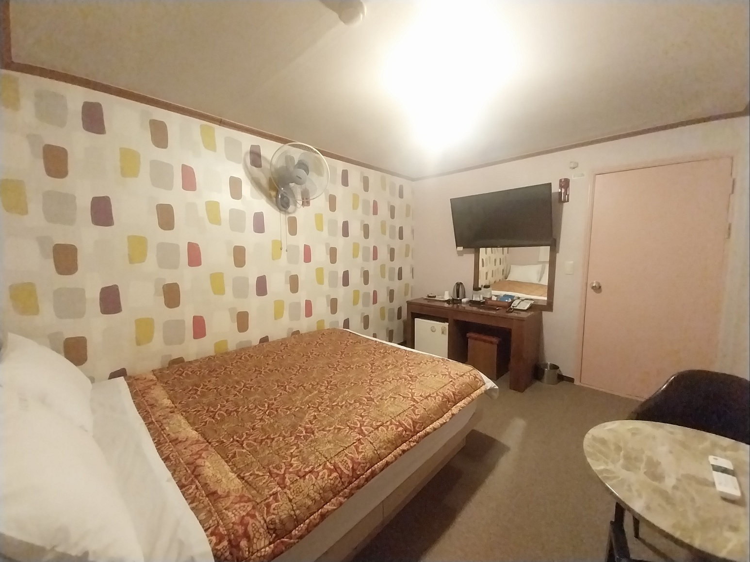 room detail thumbnail 0