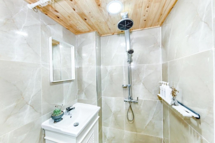 https://yaimg.yanolja.com/v5/2023/02/21/15/63f4e6db2ff3d2.56101141.jpg
