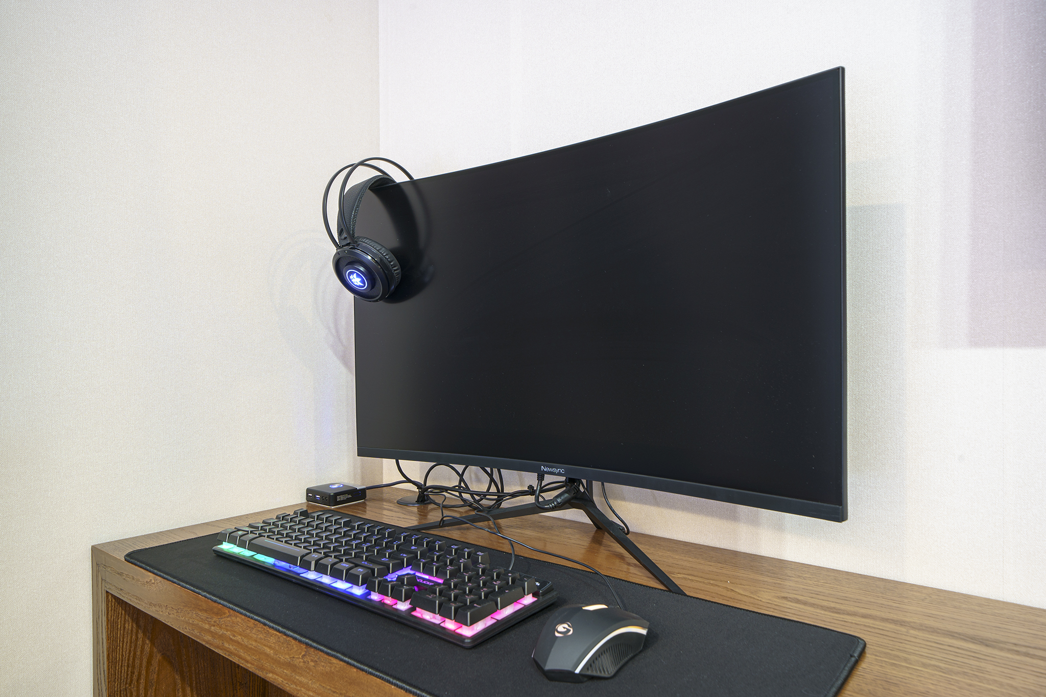 room detail thumbnail 2