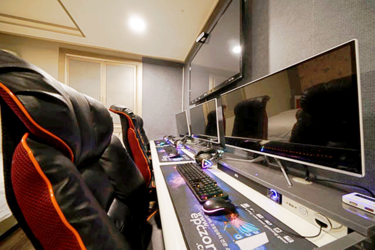 room detail thumbnail 1