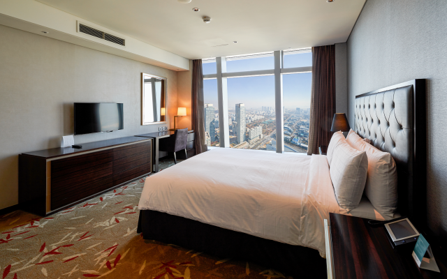 room detail thumbnail 2