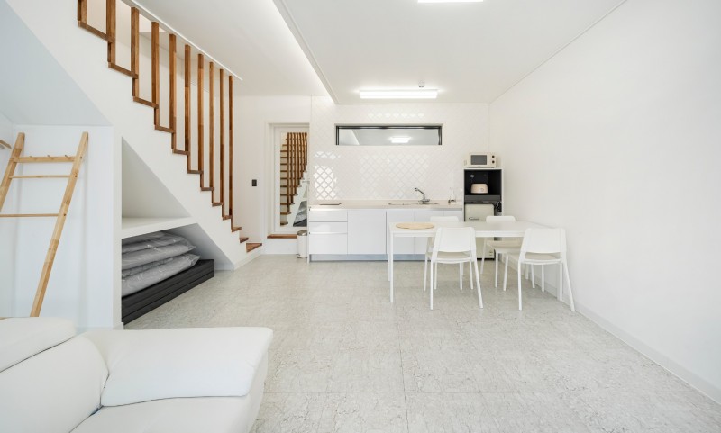 https://yaimg.yanolja.com/v5/2023/05/08/09/6458c5e109c7e7.79934544.jpg