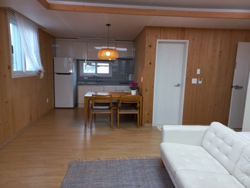 https://yaimg.yanolja.com/v5/2023/05/16/09/646349d0194280.83874678.jpg