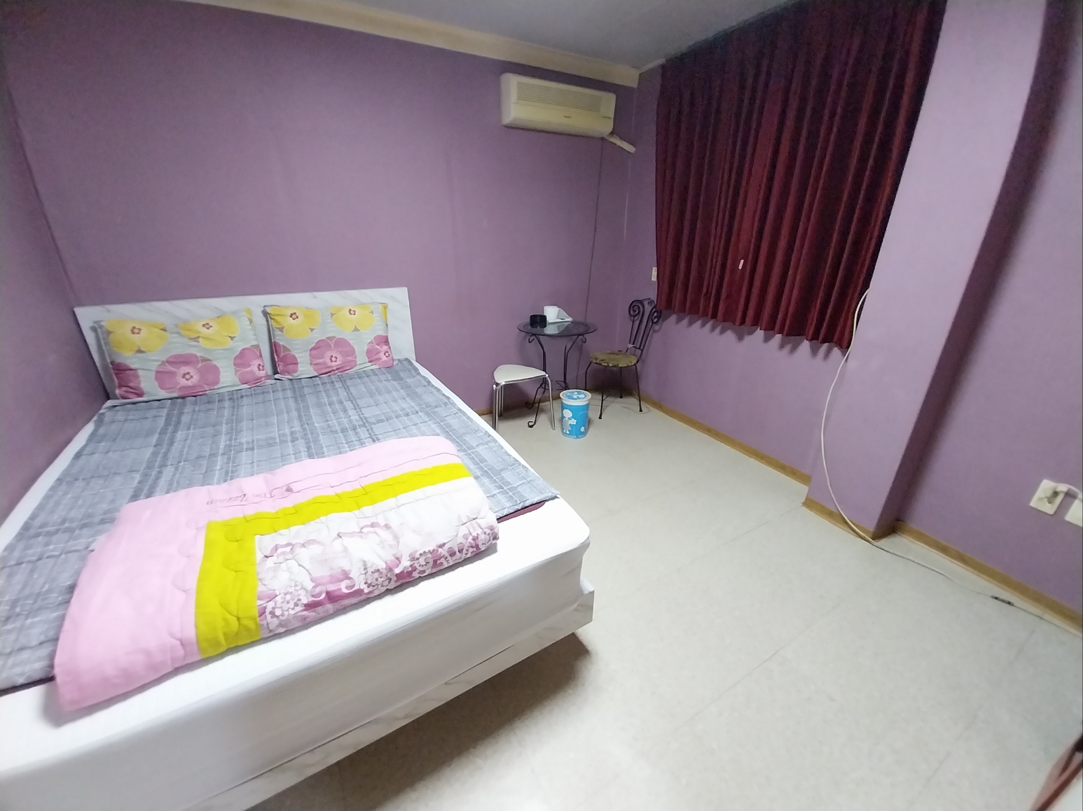 room detail thumbnail 0