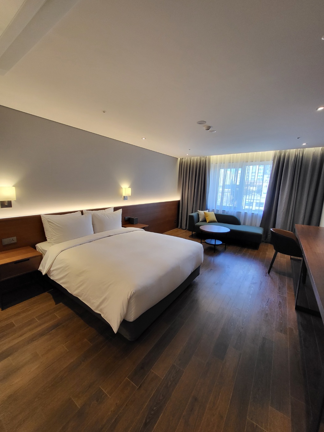 room detail thumbnail 0
