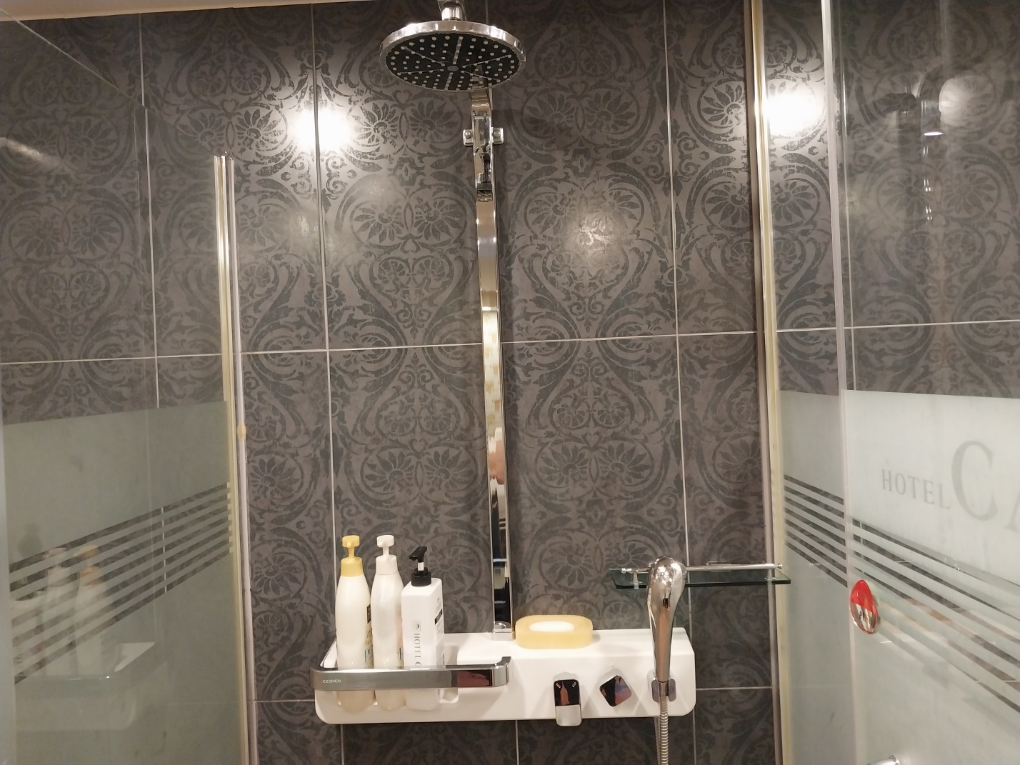 room detail thumbnail 2