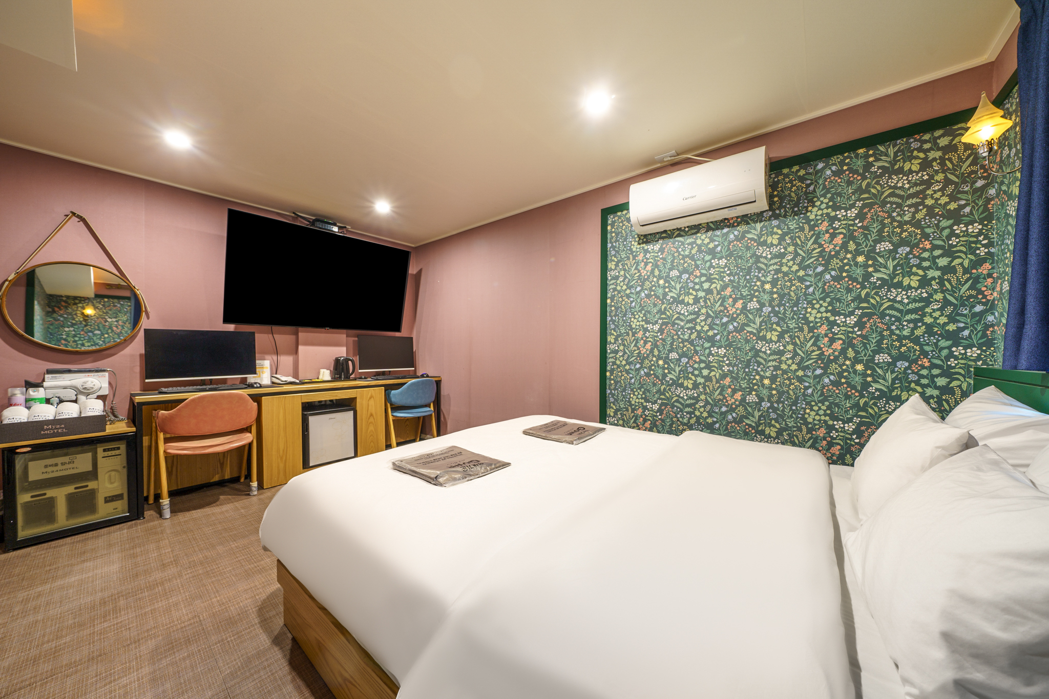 room detail thumbnail 1