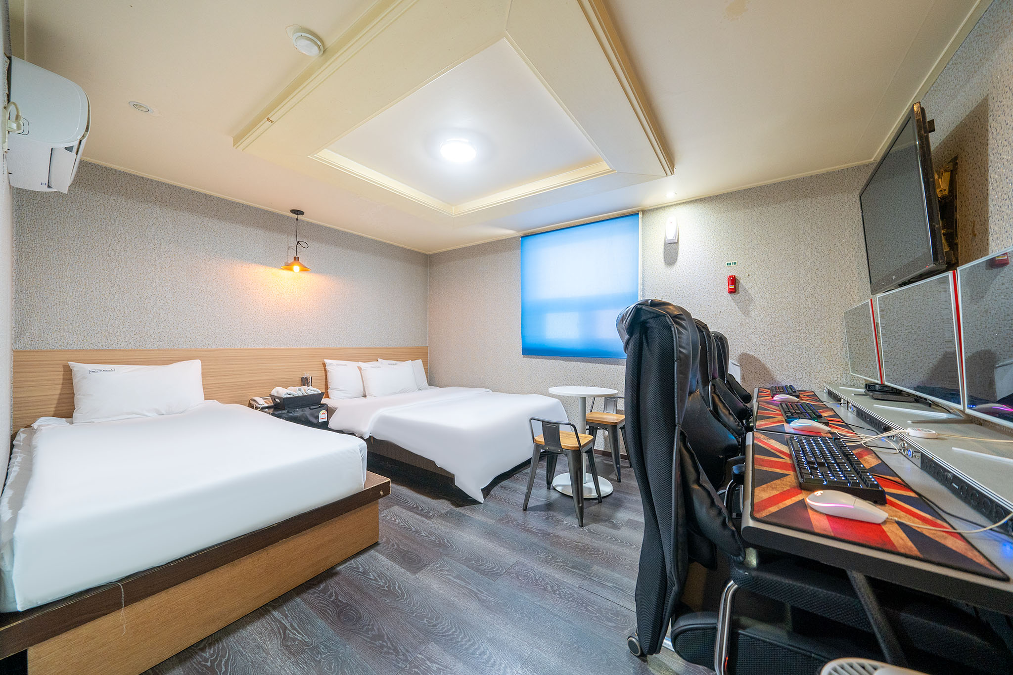 room detail thumbnail 0