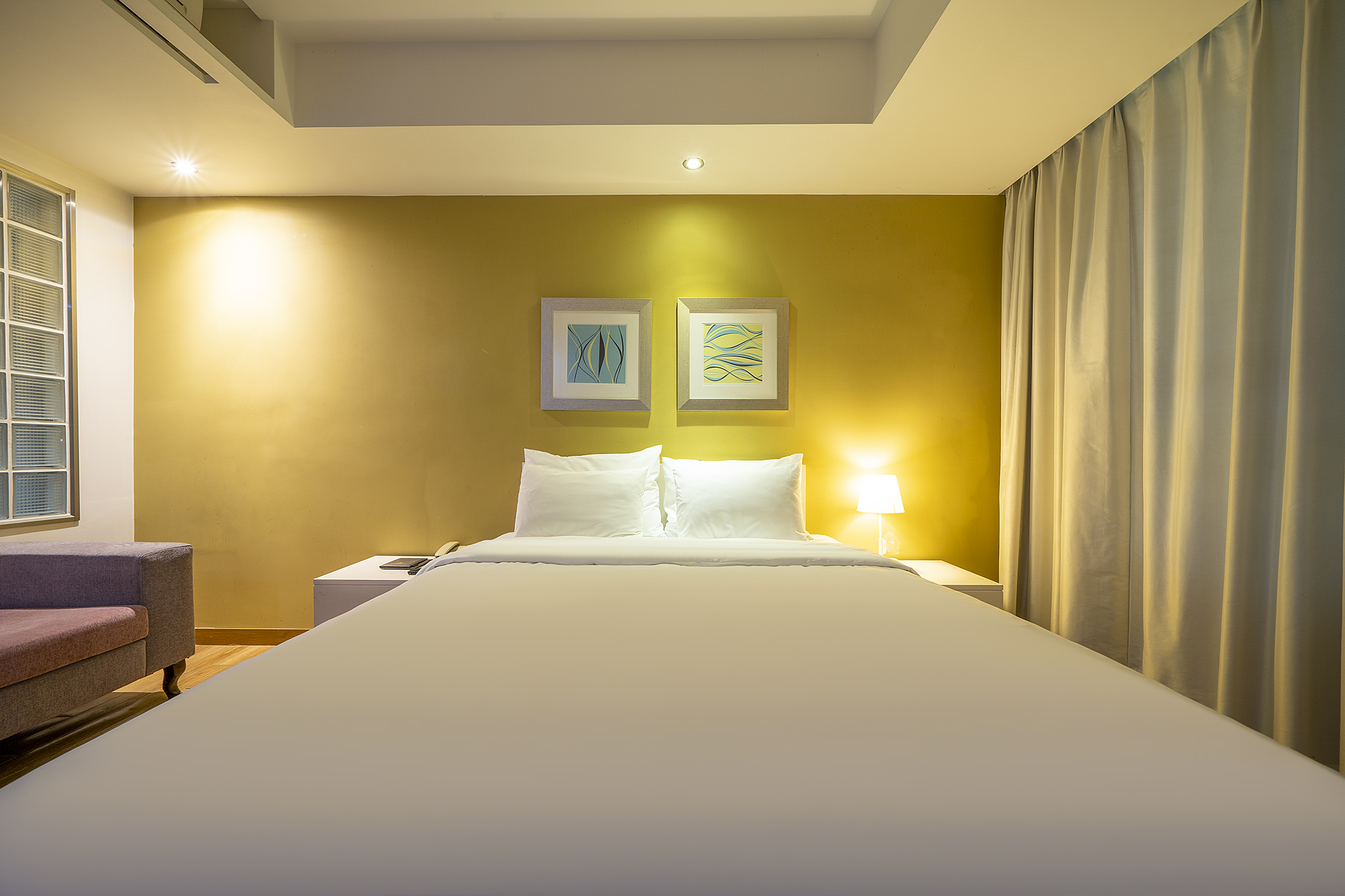 room detail thumbnail 1