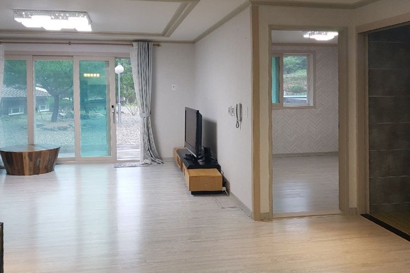 https://yaimg.yanolja.com/v5/2023/06/21/09/6492c7fe026f62.73318707.jpg