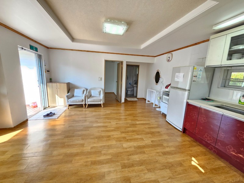 https://yaimg.yanolja.com/v5/2023/06/21/11/6492e2e2524959.80017343.jpg