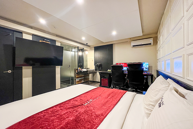 room detail thumbnail 0