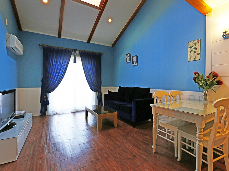 room detail thumbnail 1