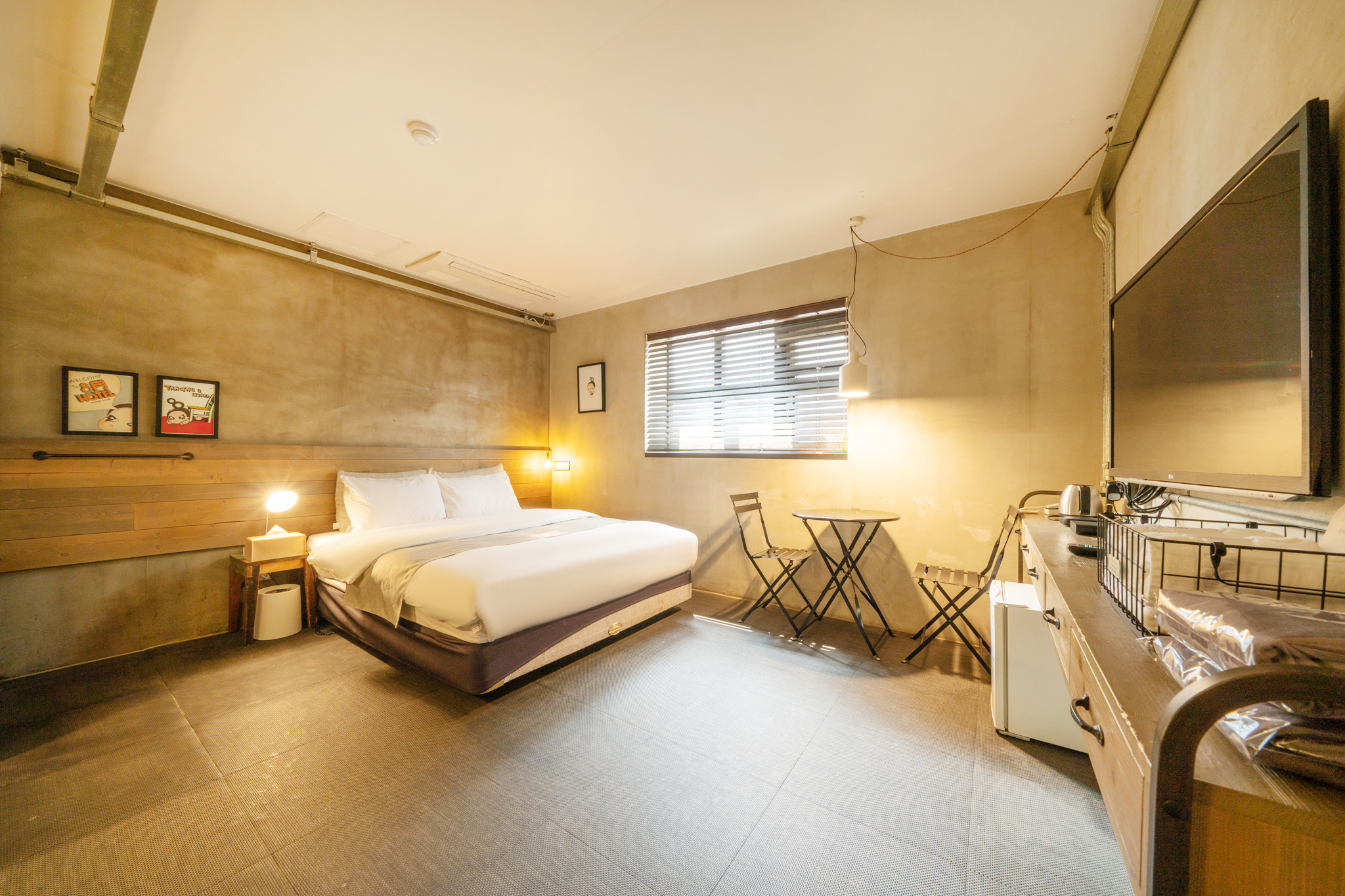 room detail thumbnail 0