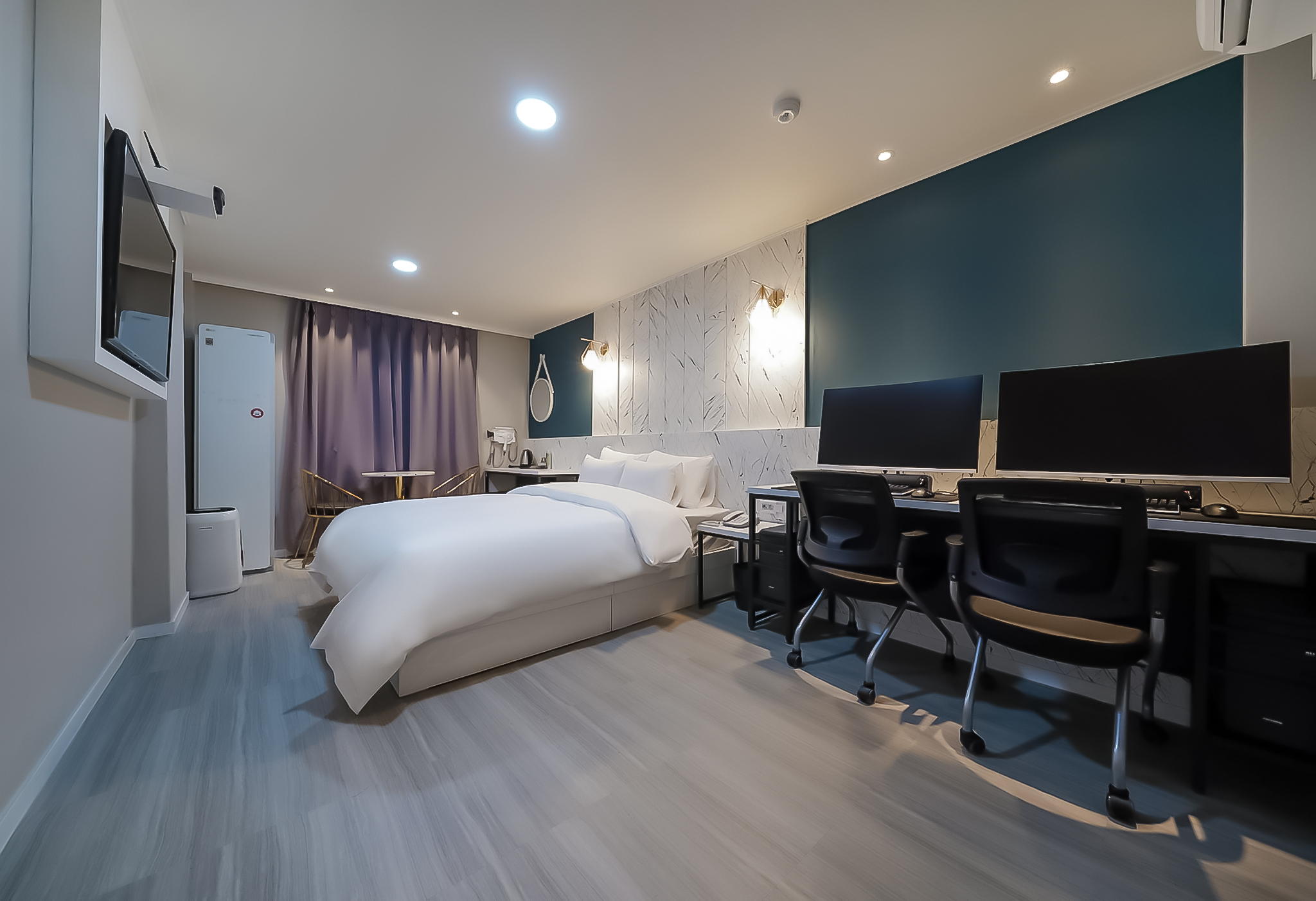 room detail thumbnail 0