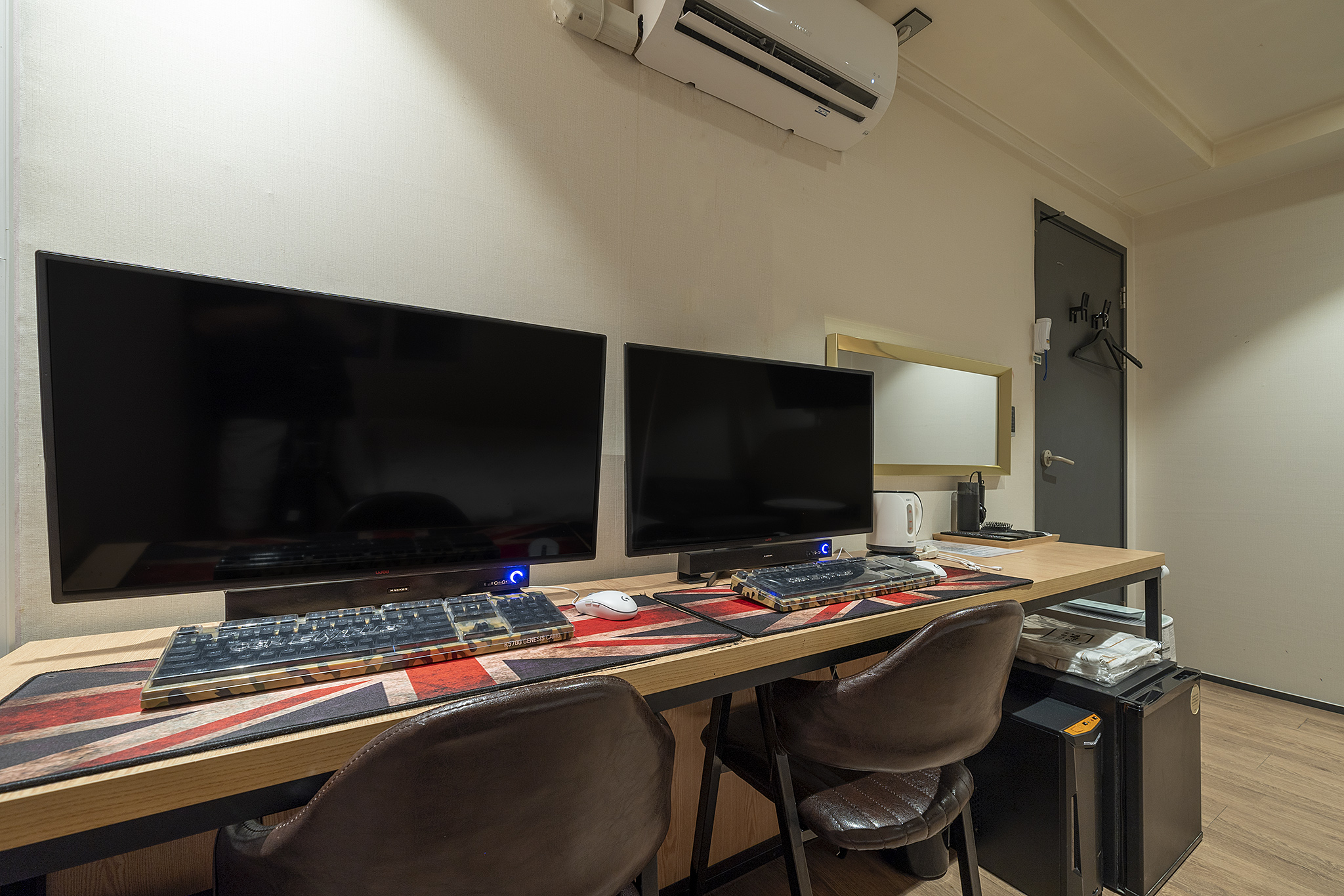 room detail thumbnail 0